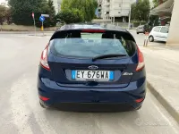 Usata Ford Fiesta 75 CV (55 kW) 2015 Blu Utilitaria