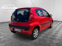 Gebraucht Peugeot 107 Active 68 PS (50 kW) 2012 Rot Kleinwagen