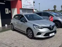 Usata Renault Clio V Equilibre 101 CV (74 kW) 2023 Grigio Berlina