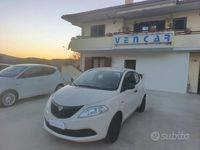Usata Lancia Ypsilon Silver 95 CV (69 kW) 2018 Marrone Utilitaria