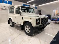 Usata Land Rover Defender S 122 CV (89 kW) 2003 Bianco Station wagon