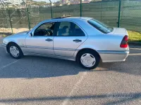 Usata Mercedes C180 122 CV (89 kW) 2000 Grigio Berlina