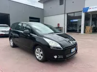 Usata Peugeot 5008 Business-Line 112 CV (82 kW) 2012 Nero Monovolume