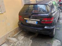 Usata Mercedes B200 140 CV (102 kW) 2006 Nero Monovolume