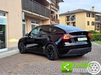 Usata Tesla Model Y Standard Range 255 kW (347 CV) 2023 Nero SUV