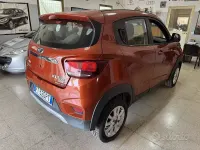 Usata Mahindra KUV100 83 CV (61 kW) 2019 Rosso SUV