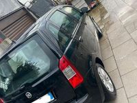 Käytetty Fiat Idea 70 HP (51 kW) 2010 Musta Tila-auto