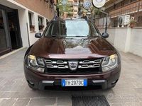 Usata Dacia Duster Lauréate 115 CV (84 kW) 2017 Rosso SUV