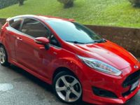 Usata Ford Fiesta ST-Line 95 CV (69 kW) 2016 Rosso Utilitaria