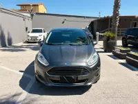 Usata Ford Fiesta Titanium 75 CV (55 kW) 2015 Grigio Utilitaria