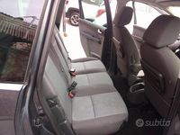 Begagnad Ford C-MAX 90 HK (66 kW) 2006 Grå Minibuss