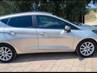 Usata Ford Fiesta Titanium 86 CV (63 kW) 2017 Grigio Berlina