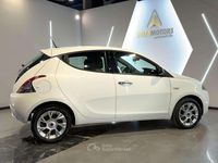 Usata Lancia Ypsilon Platinum 69 CV (50 kW) 2016 Bianco Utilitaria