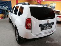 Usata Dacia Duster Lauréate 115 CV (84 kW) 2017 Bianco SUV