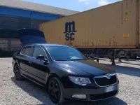 Usata Skoda Superb 140 CV (102 kW) 2011 Nero Berlina