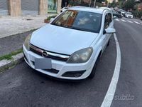 Usata Opel Astra 101 CV (74 kW) 2005 Station wagon
