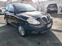 Usata Lancia Ypsilon 75 CV (55 kW) 2007 Marrone Utilitaria