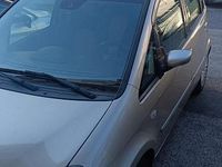 Usata Lancia Musa 95 CV (69 kW) 2006 Giallo Monovolume