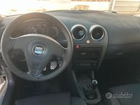 Usata Seat Ibiza 101 CV (74 kW) 2003 Grigio Utilitaria