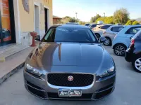 Usata Jaguar XE Portfolio 180 CV (132 kW) 2015 Grigio Berlina