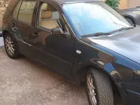 Usata VW Golf IV 101 CV (74 kW) 2004 Berlina