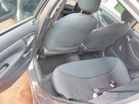 Usata Toyota Yaris 75 CV (55 kW) 2003 Grigio Berlina