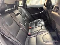 Usata Volvo V40 116 CV (85 kW) 2015 Grigio Berlina