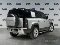 Usata Land Rover Defender First Edition 241 CV (177 kW) 2020 Indus silver opaco SUV