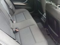 Usata BMW 318 143 CV (105 kW) 2010 Nero Station wagon