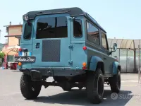 Usata Land Rover Defender 86 CV (63 kW) 1989 Bluazzurro SUV