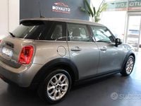 Usata Mini Cooper D Business 116 CV (85 kW) 2018 Beige Utilitaria