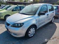 Begagnad Mazda 2 75 HK (55 kW) 2007 Grå Halvkombi