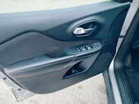 Usata Jeep Cherokee Longitude 185 CV (136 kW) 2016 Argento SUV