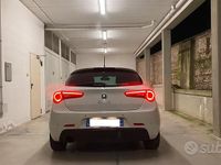 Usata Alfa Romeo Giulietta 120 CV (88 kW) 2012 Bianco Utilitaria