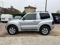 Usata Mitsubishi Pajero Intense 160 CV (117 kW) 2005 Argento SUV