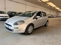 Usata Fiat Punto Lounge 95 CV (69 kW) 2016 Grigio Utilitaria