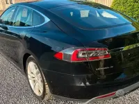 Usata Tesla Model S 135 kW (184 CV) 2015 Nero Utilitaria