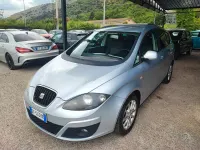 Begagnad Seat Altea XL Style 104 HK (76 kW) 2010 Silver Minibuss