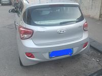 Usata Hyundai i10 Comfort 69 CV (50 kW) 2015 Grigio Utilitaria