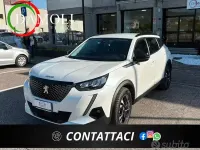 Usata Peugeot 2008 GT-line 131 CV (96 kW) 2022 Bianco SUV