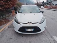 Usata Ford Fiesta 68 CV (50 kW) 2010 Bianco Utilitaria
