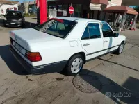Usata Mercedes E200 1987 Bianco Berlina