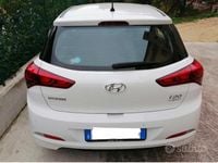Usata Hyundai i20 75 CV (55 kW) 2018 Bianco Berlina