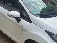 Usata Ford Fiesta Titanium 60 CV (44 kW) 2012 Bianco Berlina