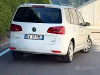 Usata VW Touran 105 CV (77 kW) 2011 Bianco Monovolume