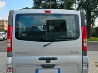 Begagnad Renault Trafic 2012 Grå Minibuss