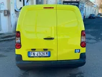 Usata Peugeot Partner Tepee Active 99 CV (72 kW) 2018 Giallo Monovolume