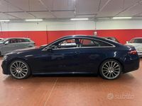 Usata Mercedes E220 AMG line 194 CV (142 kW) 2017 Blu Berlina