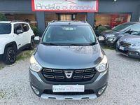 Usata Dacia Lodgy Lauréate 109 CV (80 kW) 2017 Grigio Monovolume