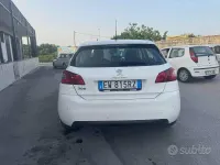 Usata Peugeot 308 Allure 92 CV (67 kW) 2014 Bianco Berlina